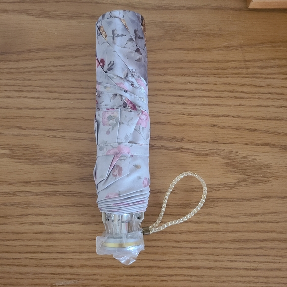 Floral Umbrella with Matching Cover - Picture 5 of 8